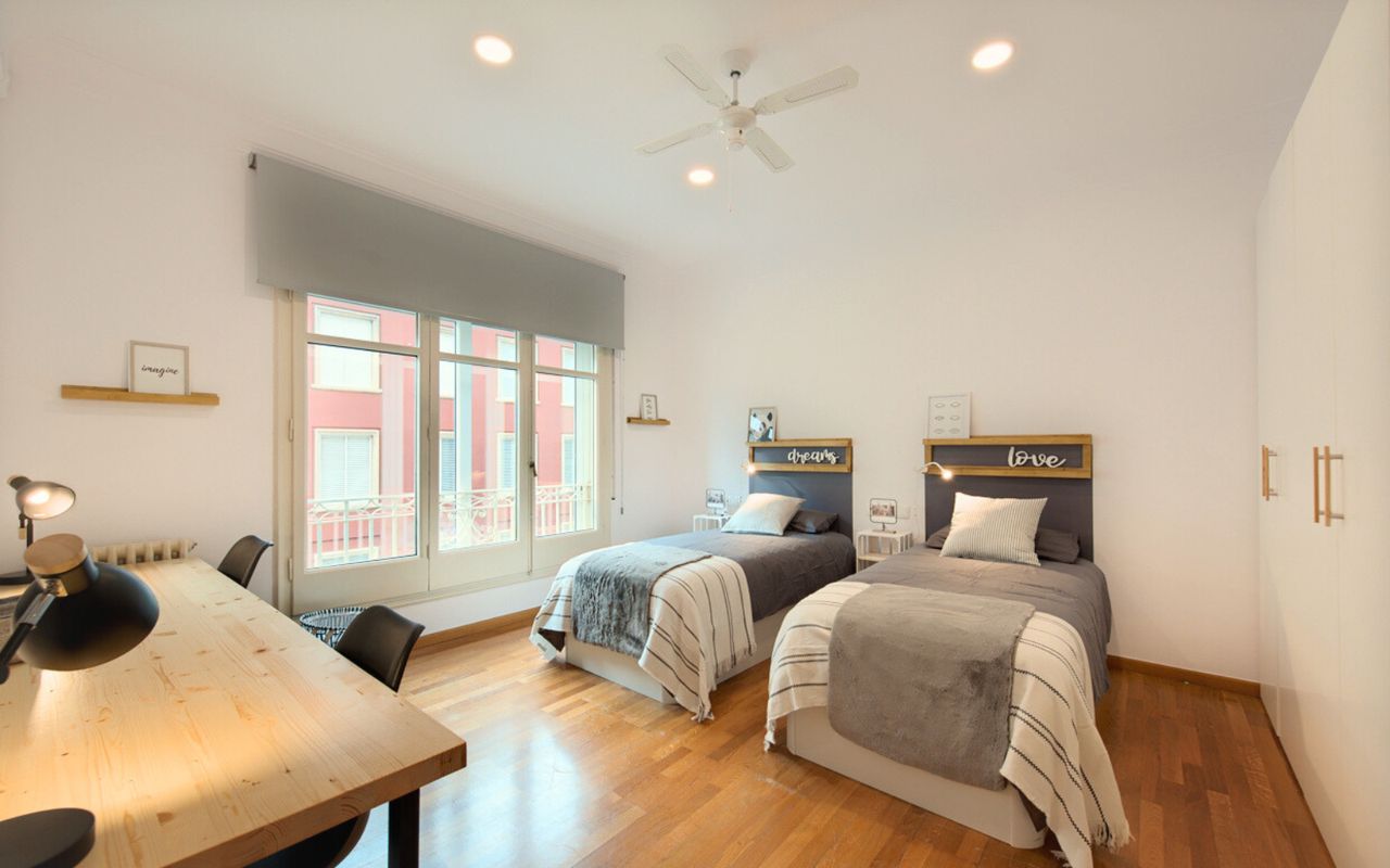 Balmes 335 Doble estándar con baño privado 1