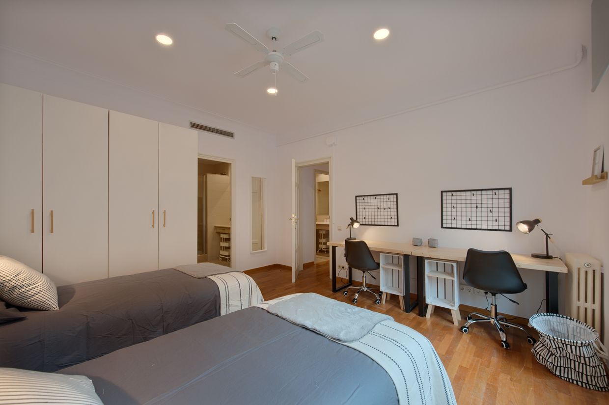 Balmes 335 Doble estándar con baño privado 2