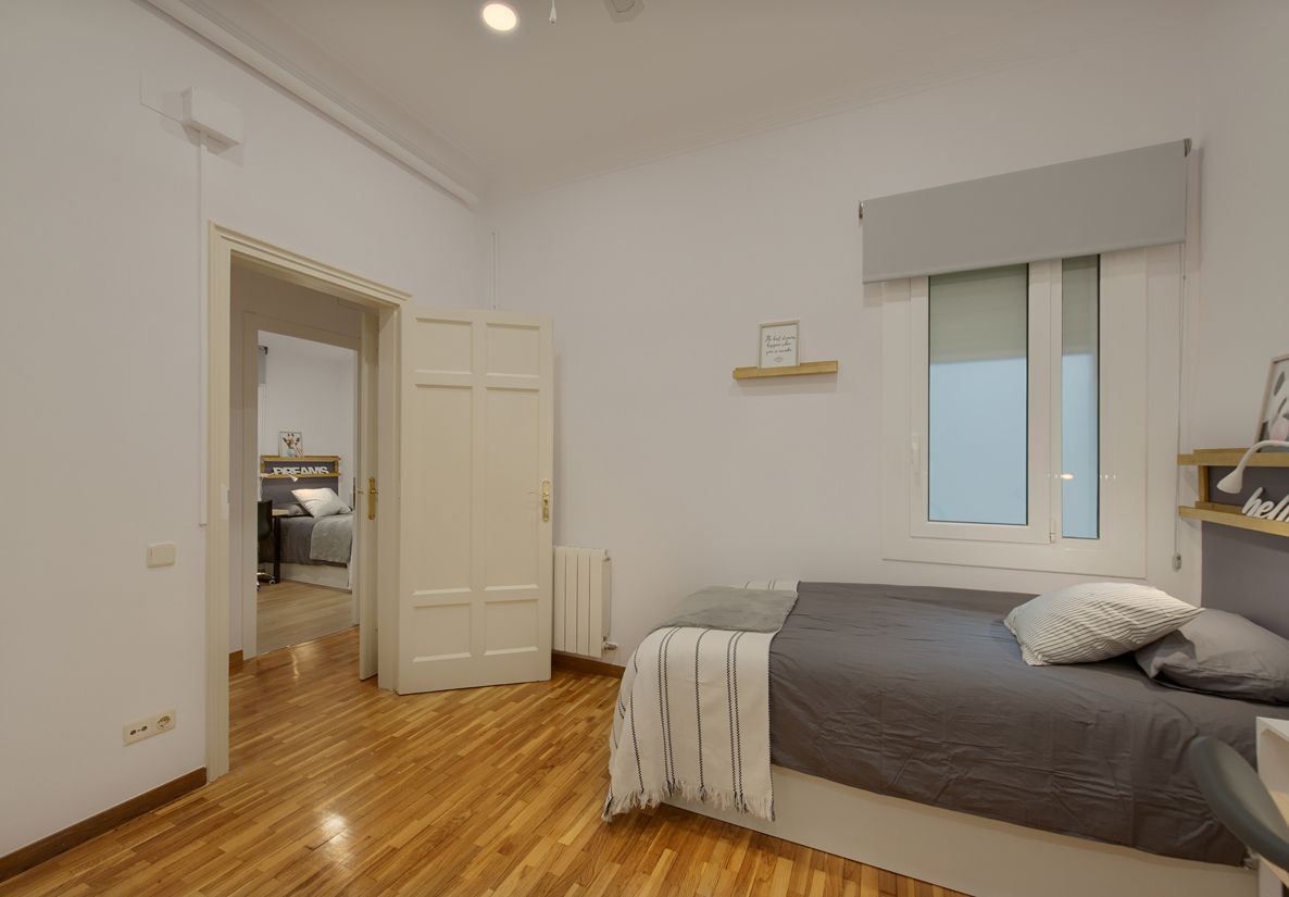 Balmes 335 Individual estándar con baño privado 2