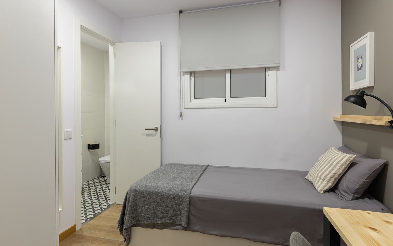Balmes 335 Individual estándar con baño privado