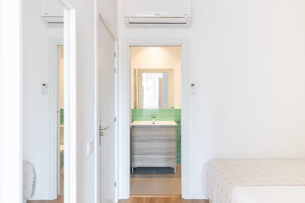 Rocafort 219 Individual estándar con baño privado 3